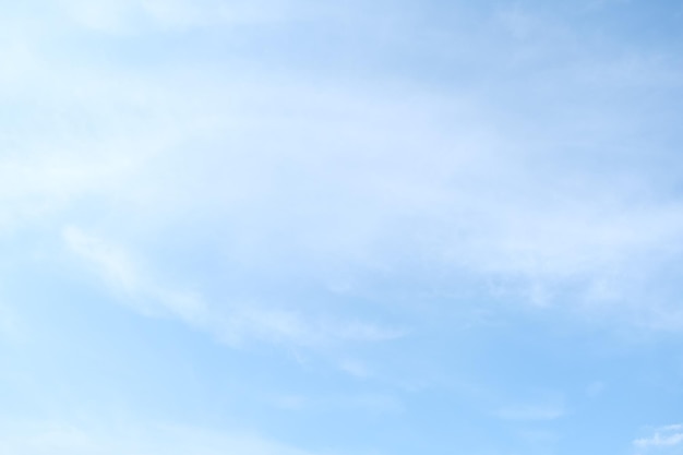 乒乓球运动中如何高抛发球